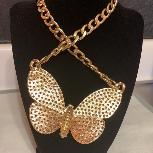 Gold Tone Chunky Chain Butterfly Necklace with Rhinestones - Picture 4 of 4